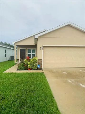 3152 Whispering Trails Avenue Winter Haven FL 33884