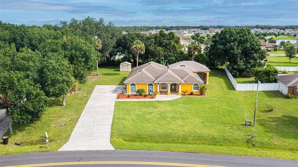 1921 Pine Needle Trail Kissimmee FL 34746