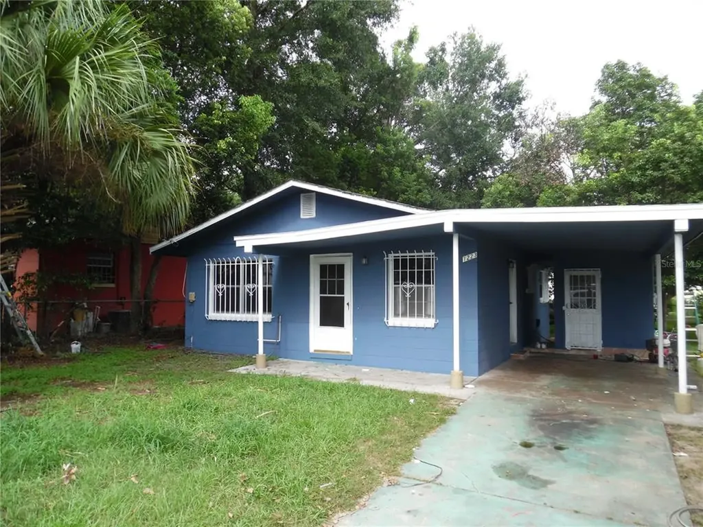 1223 S Hawthorne Avenue Apopka FL 32703