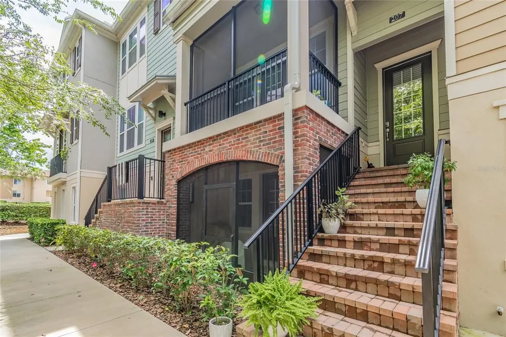 207 Queen Palm Court Altamonte Springs FL 32701