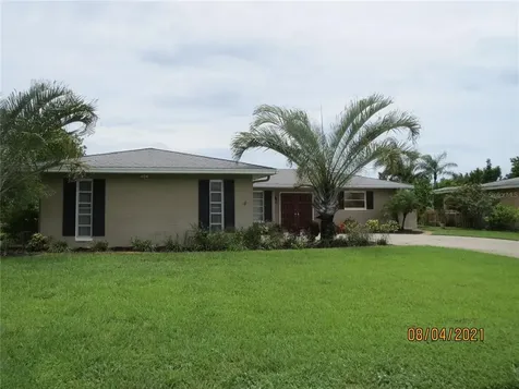 1704 Sandy Court Venice FL 34293