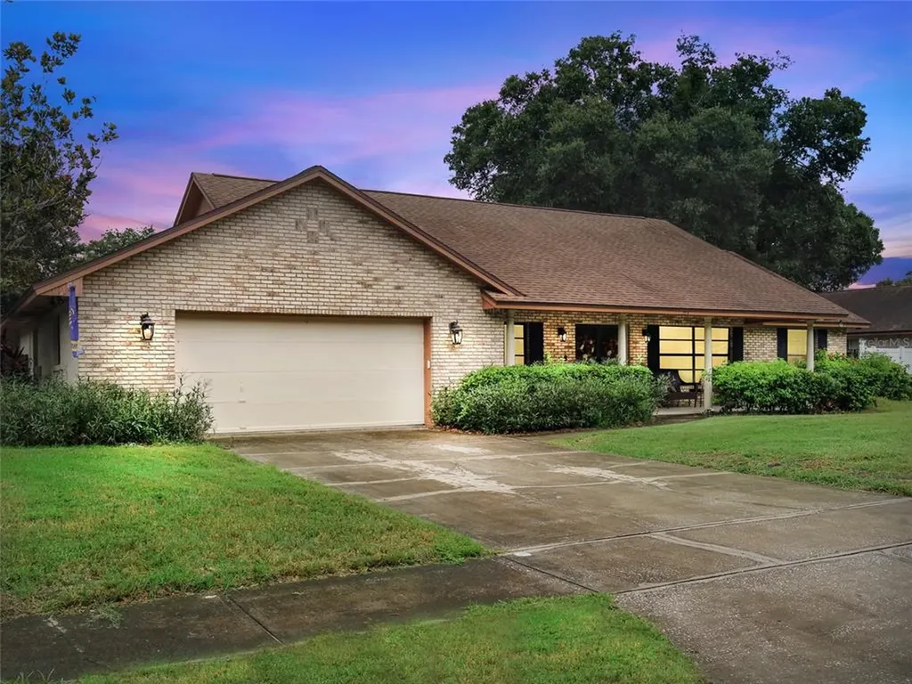 5514 Meadow Pine Court Orlando FL 32819