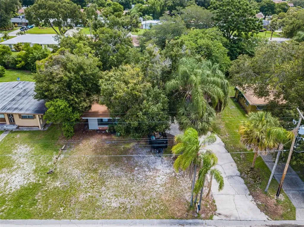 1860 15th Court NW Winter Haven FL 33881
