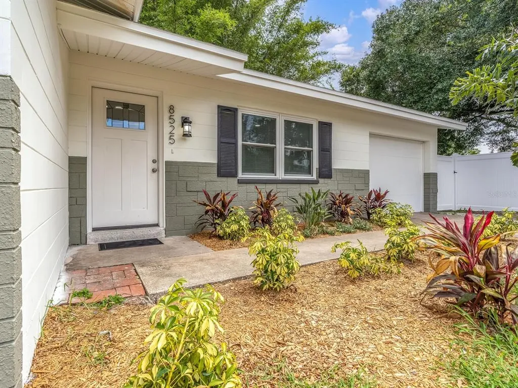8525 8th Street N St Petersburg FL 33702