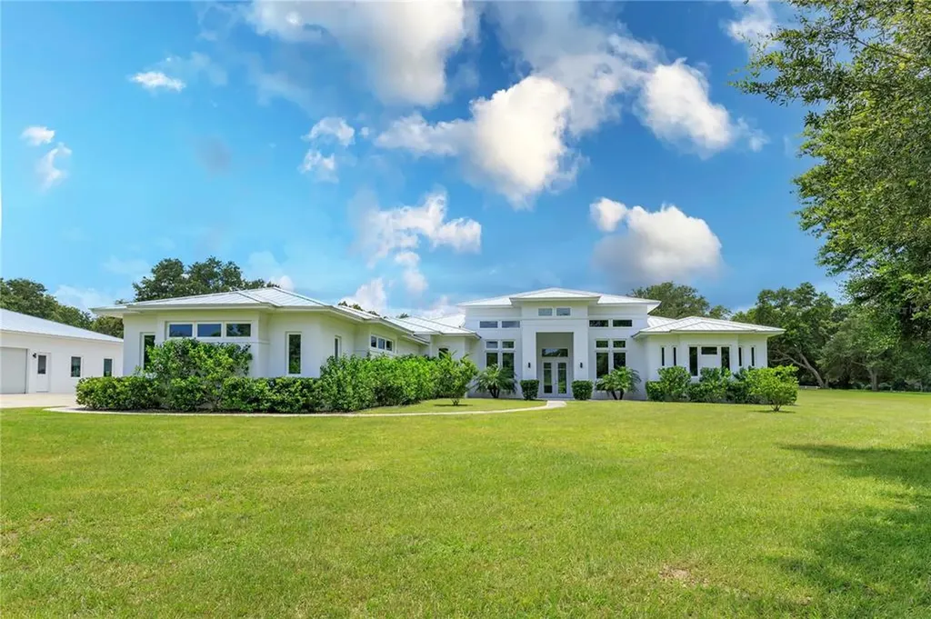 5897 Club Drive Groveland FL 34736