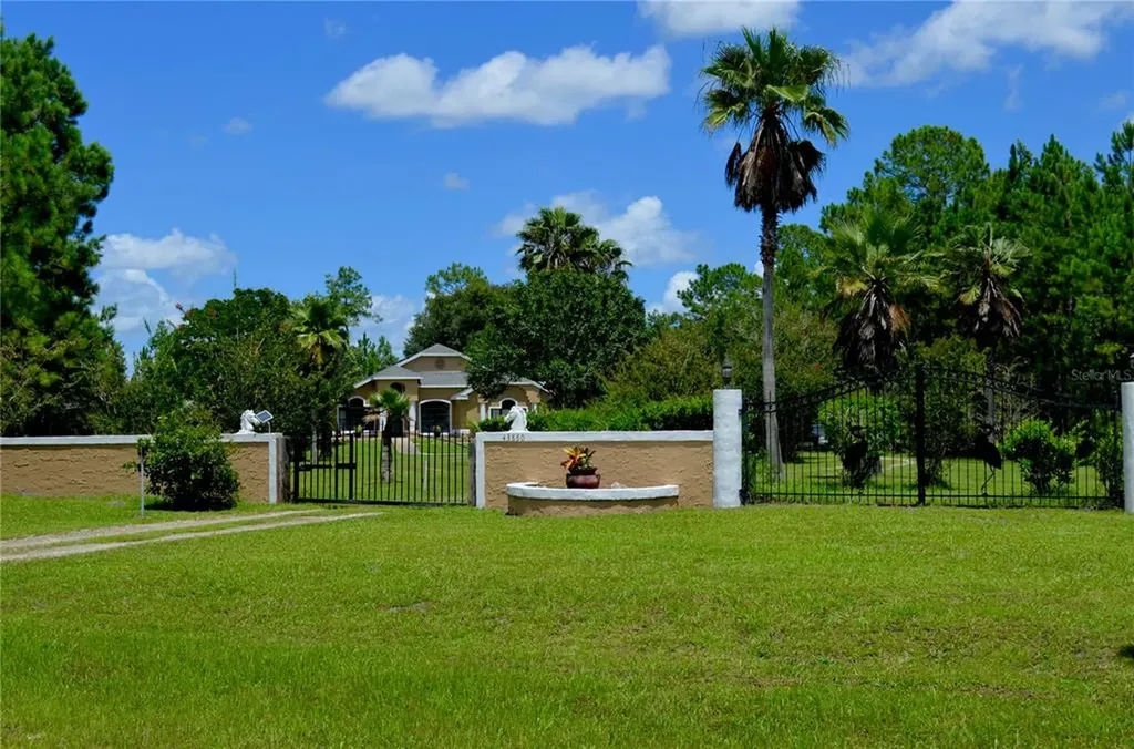 43880 Choctaw Street Deland FL 32720