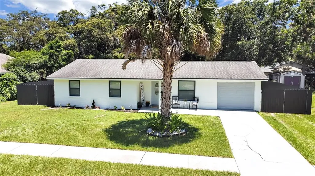 913 Kirkcaldy Way Valrico FL 33594