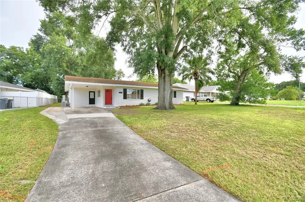 300 Okaloosa Drive Winter Haven FL 33884