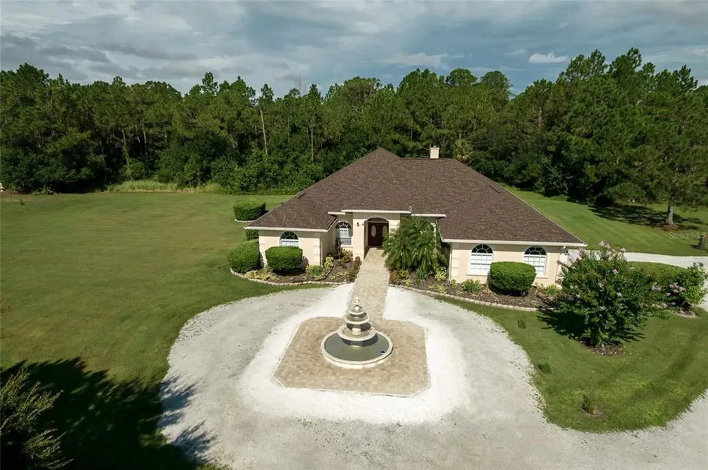 6810 190th Street E Bradenton FL 34211