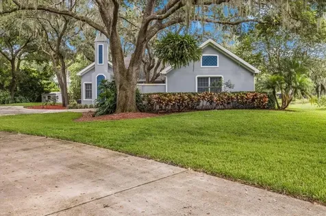 7309 Oak Run Lane Sarasota FL 34243