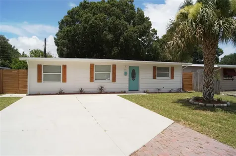 661 Northmoor Avenue N St Petersburg FL 33702