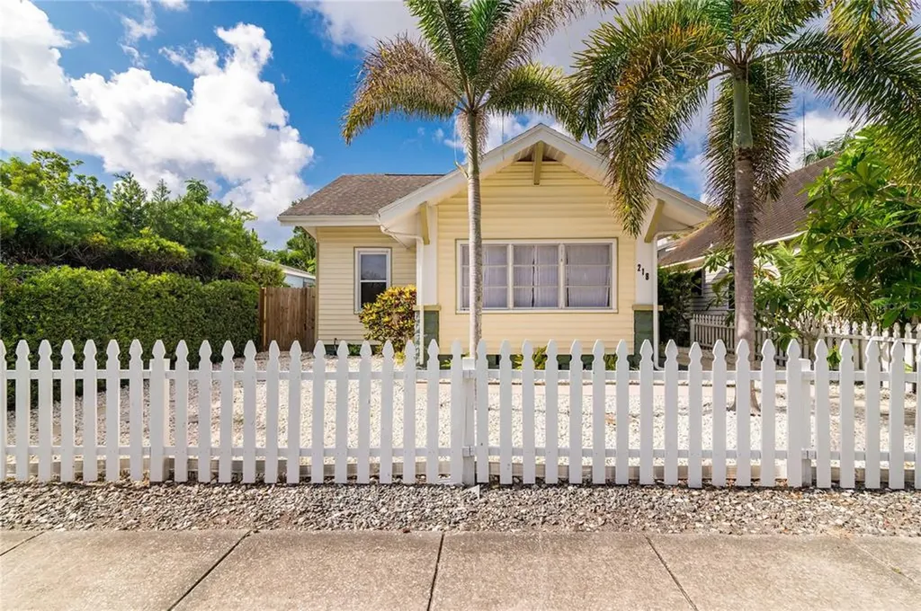 218 12th Avenue N St Petersburg FL 33701
