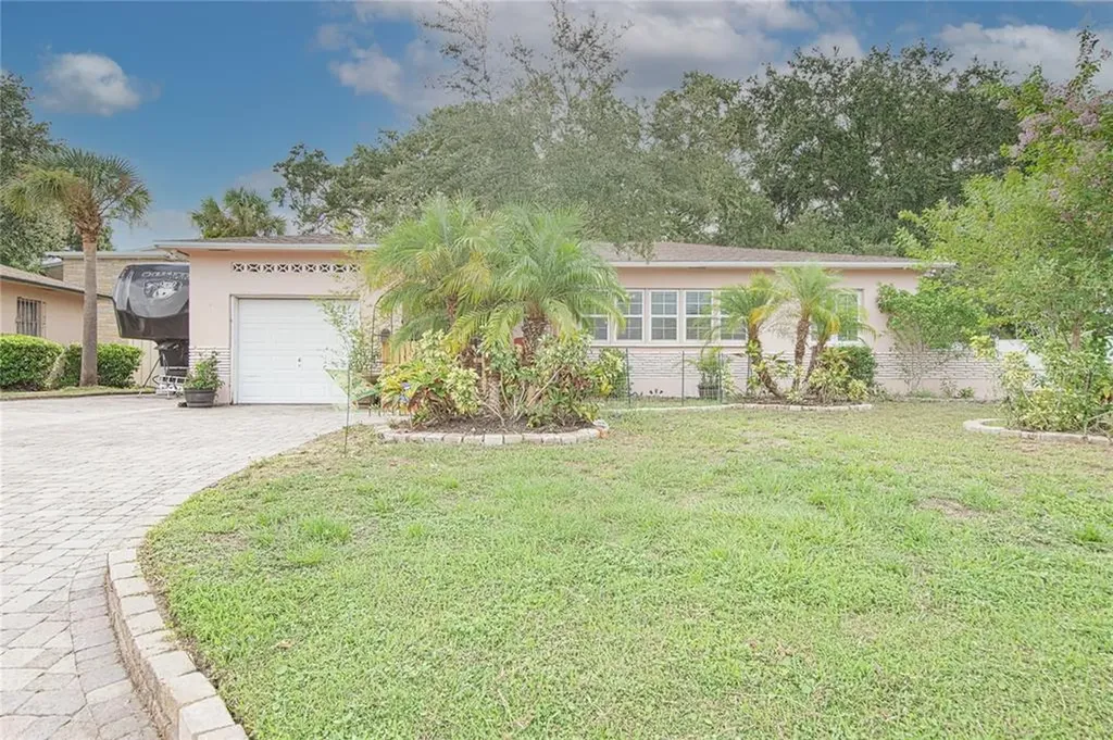 2708 14th Street S St Petersburg FL 33705