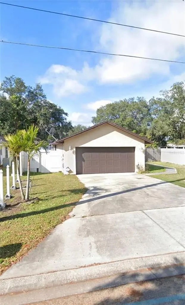 712 N Palm Avenue Kissimmee FL 34741