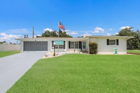 756 Melody Lane Bradenton FL 34207
