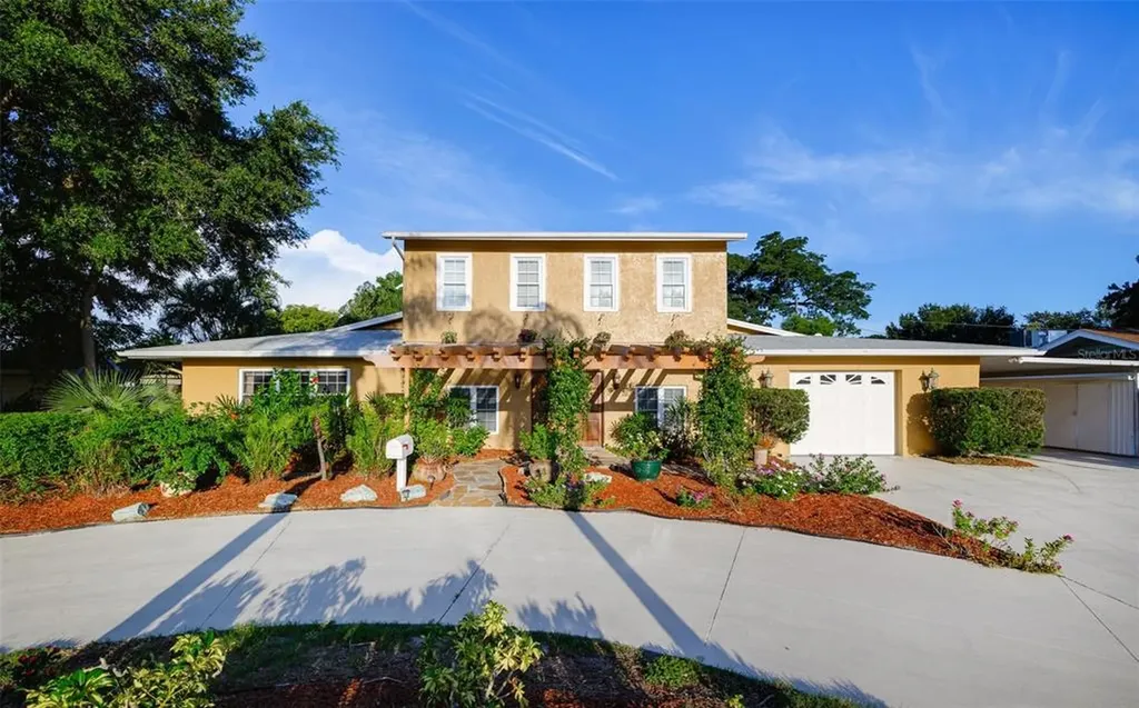 3624 S Lockwood Ridge Road Sarasota FL 34239