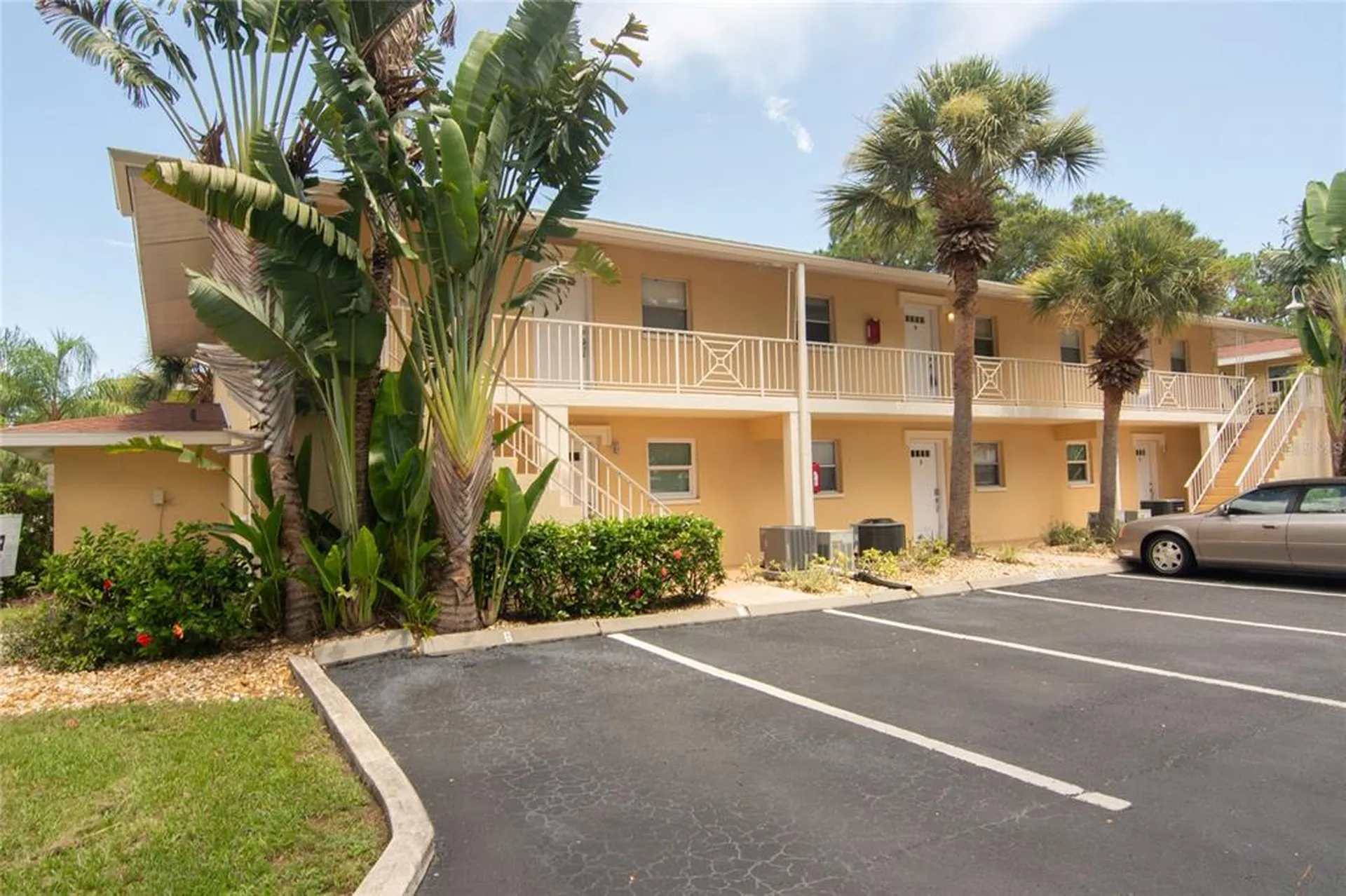 912 La Costa Circle Sarasota FL 34237