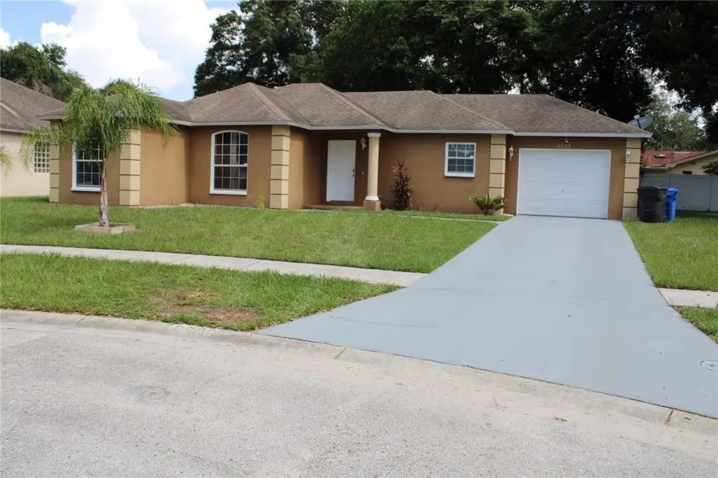 6923 Wildwood Oak Drive Tampa FL 33617
