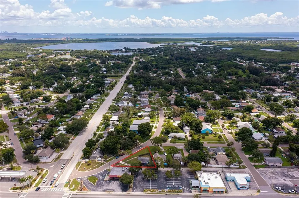 300 82nd Avenue N St Petersburg FL 33702