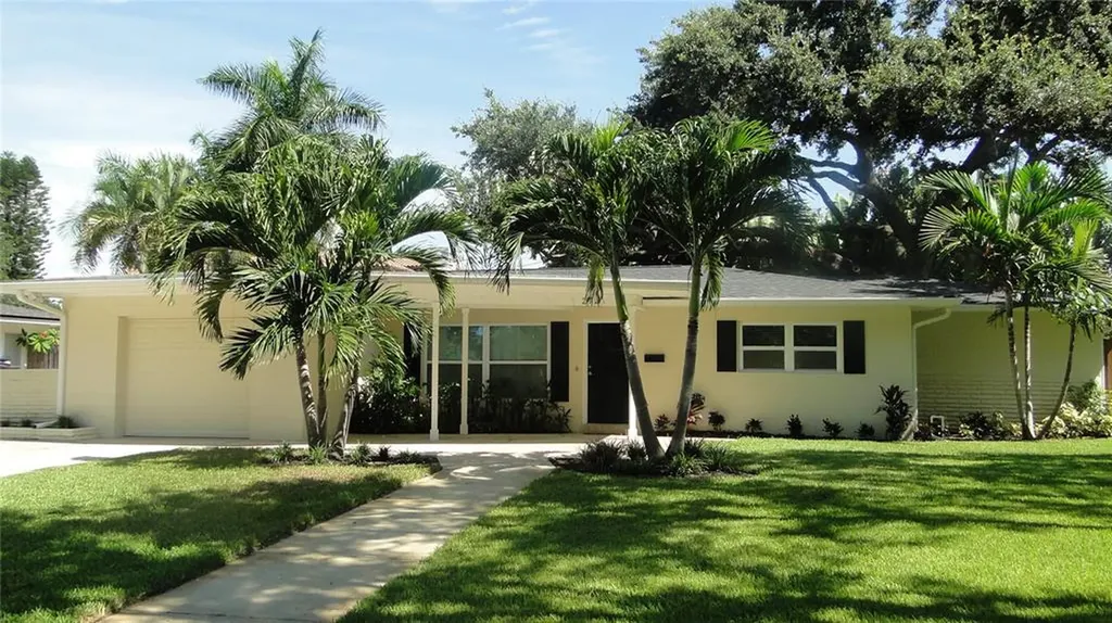 273 Belleair Drive NE St Petersburg FL 33704