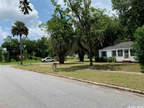 216 W Bay Street Perry FL 32347