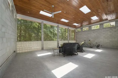 11122 NW 15th Place Gainesville FL 32606