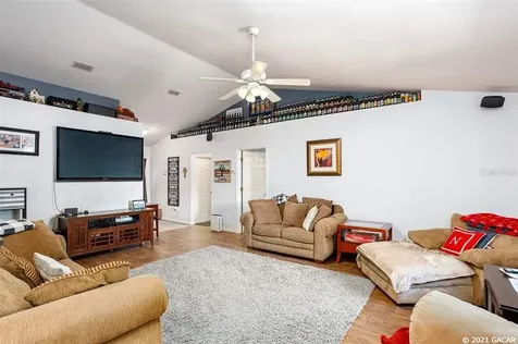 19645 NW 230th Street High Springs FL 32643