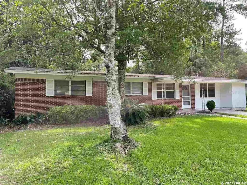 1911 NW 39th Drive Gainesville FL 32605