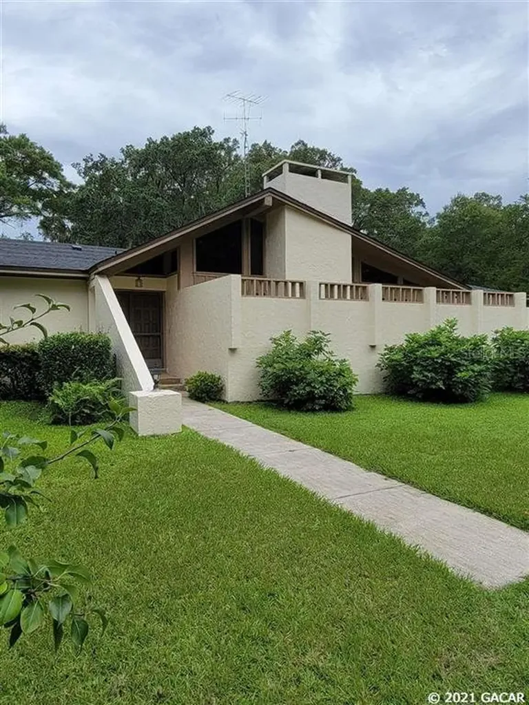 16819 SW 5th Place Newberry FL 32669