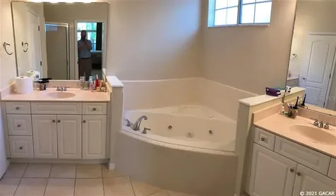 8424 SW 8th Place Gainesville FL 32607