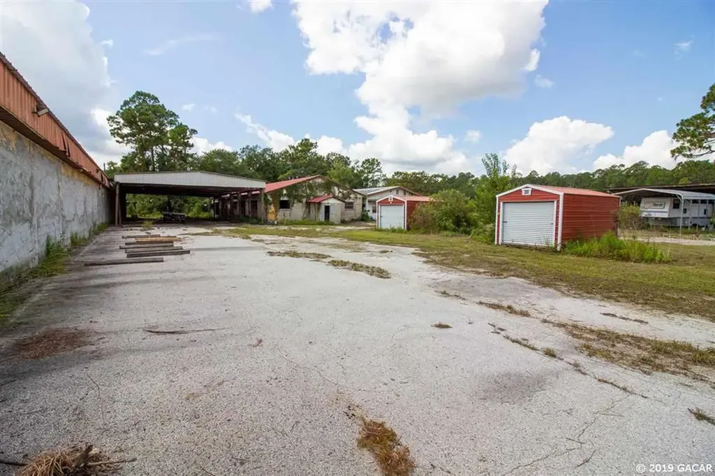 12688 S Highway 301 S Hampton FL 32044