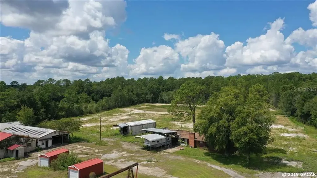 12688 S Highway 301 S Hampton FL 32044