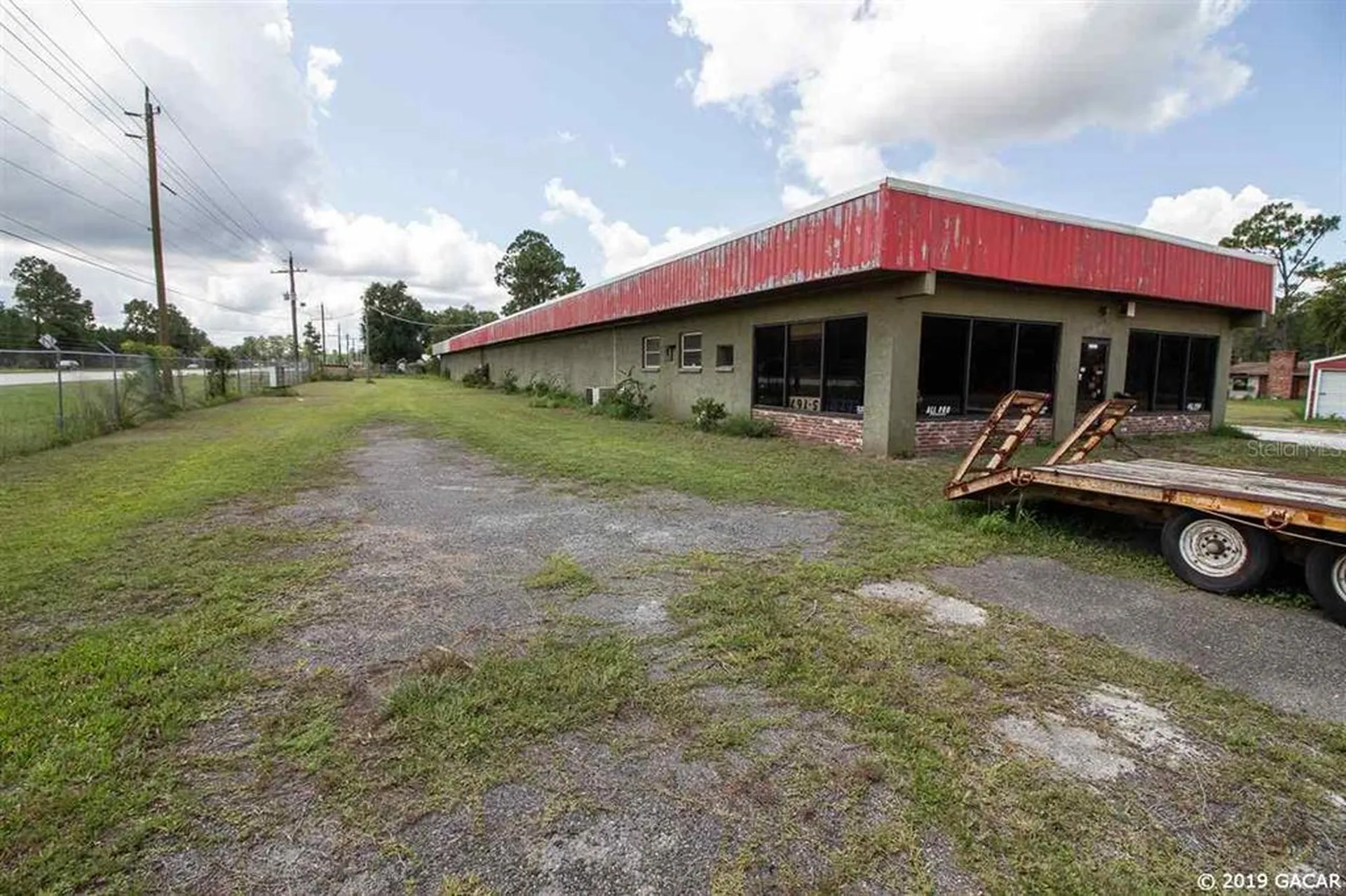 12688 S Highway 301 S Hampton FL 32044
