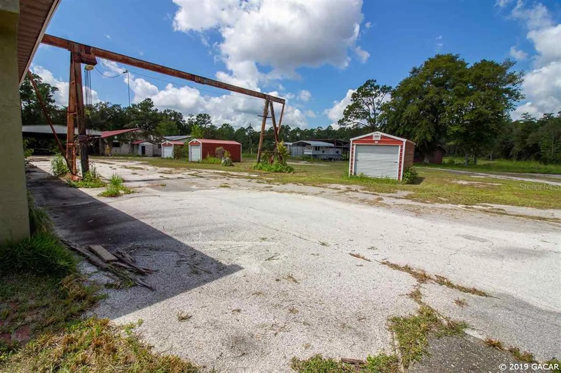 12688 S Highway 301 S Hampton FL 32044