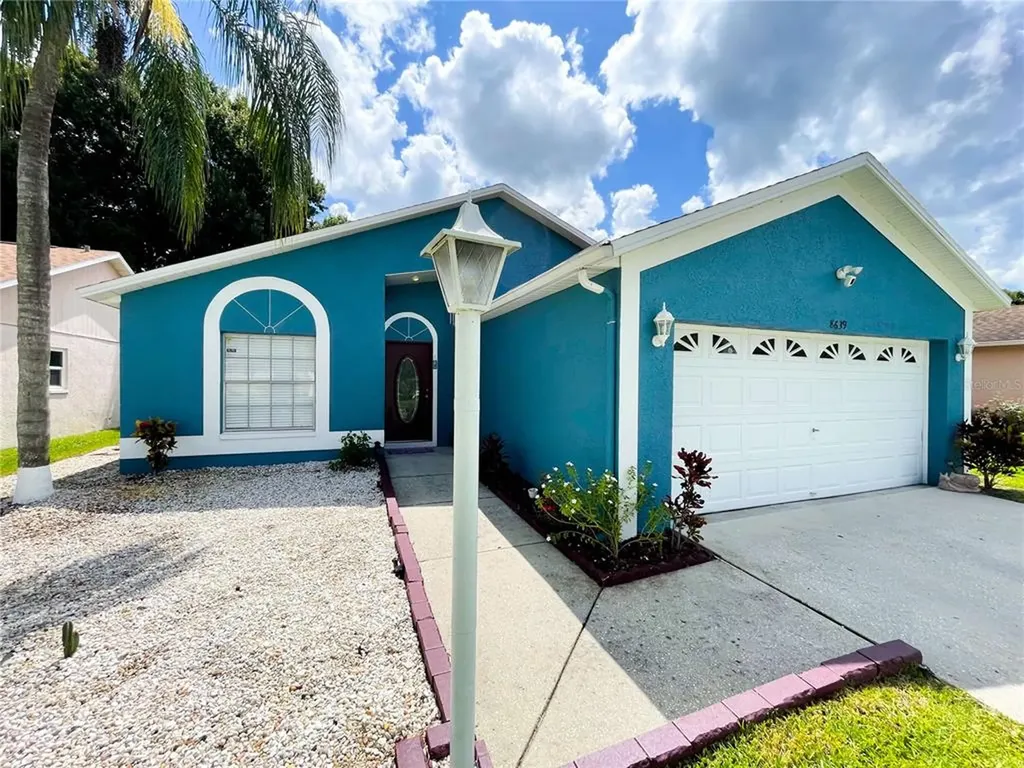 8639 Huntfield Street Tampa FL 33635