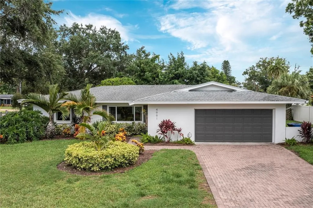 4991 Shore Acres Boulevard NE St Petersburg FL 33703