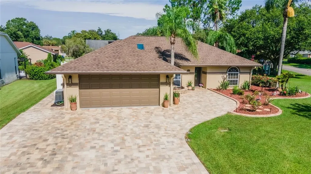 6441 Silver Oaks Drive Zephyrhills FL 33542