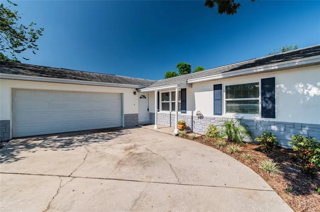 1108 Londonwood Street Brandon FL 33510