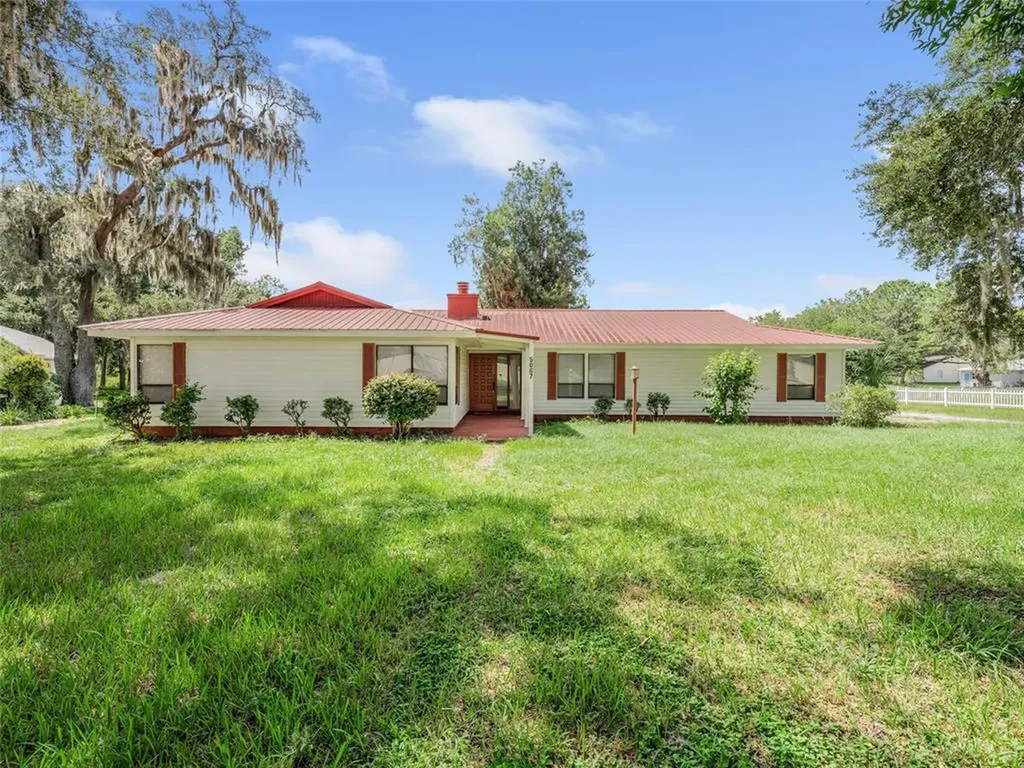 5067 County Road 114 Wildwood FL 34785