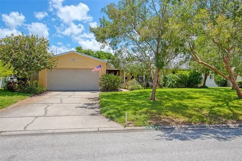 1374 51st Avenue NE St Petersburg FL 33703
