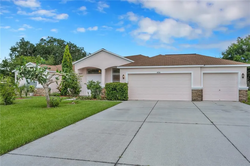 4206 Holland Grove Way Plant City FL 33567
