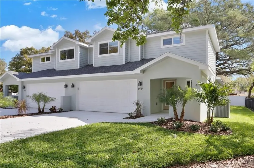 1990 Whitney Oaks Boulevard Clearwater FL 33760
