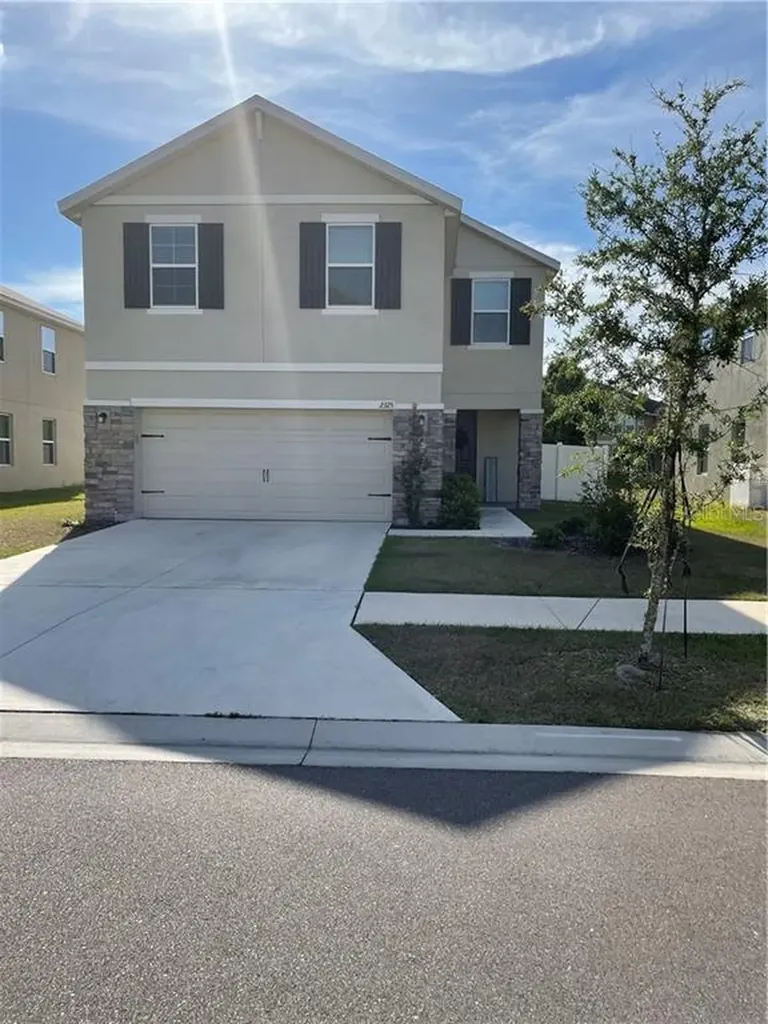 2325 Ashberry Ridge Drive Plant City FL 33563