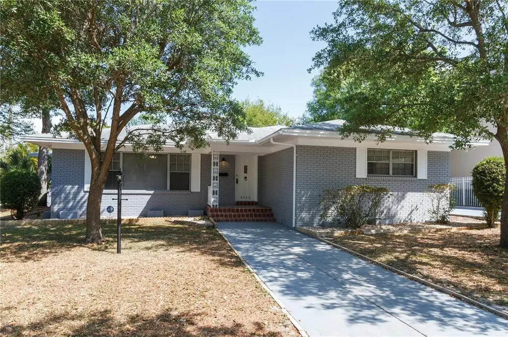 4123 W Azeele Street Tampa FL 33609