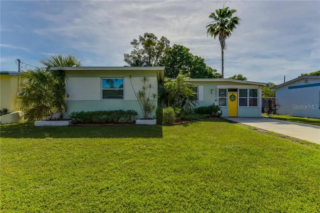 5862 Mangrove Street N St Petersburg FL 33703