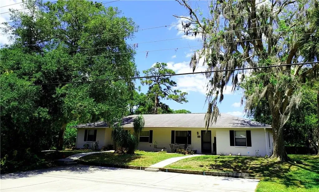 70, 72, 80, 82 W Wentworth Street Englewood FL 34223