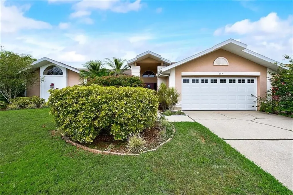 854 Christina Circle Oldsmar FL 34677