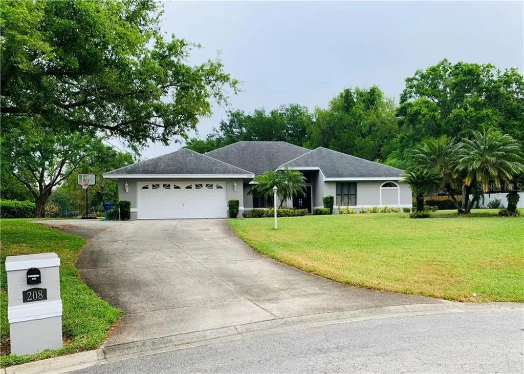208 Lochen Court SE Winter Haven FL 33884