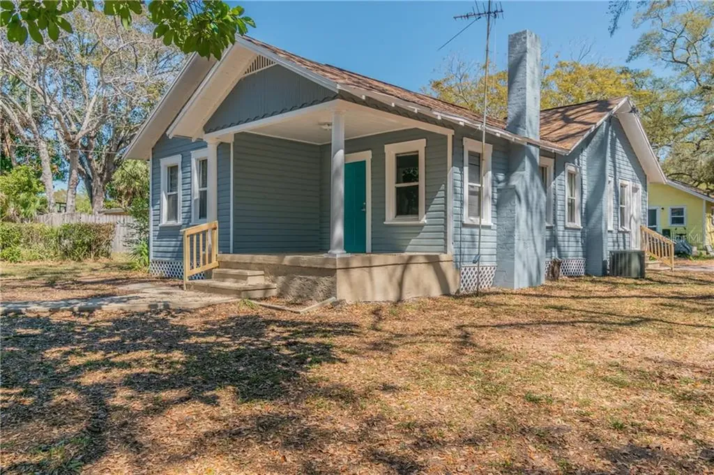 2216 28th Street S St Petersburg FL 33712
