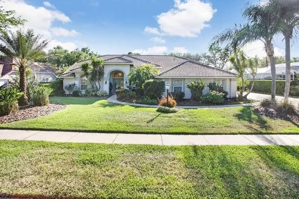 8927 Magnolia Chase Circle Tampa FL 33647